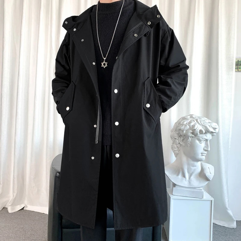 Hood and collar features for extreme cold protection